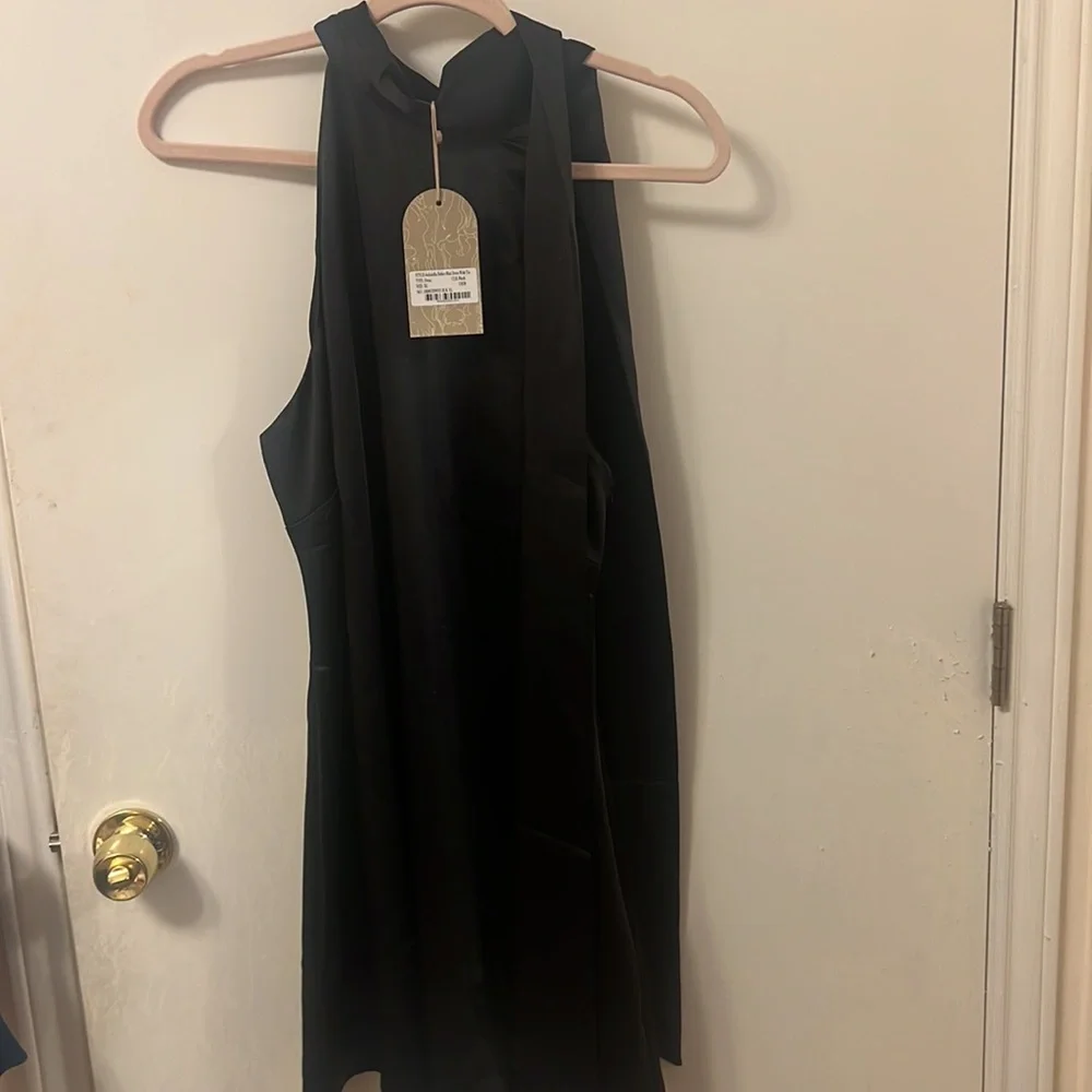 Meshki Aubriella Dress - Picture 7 of 8